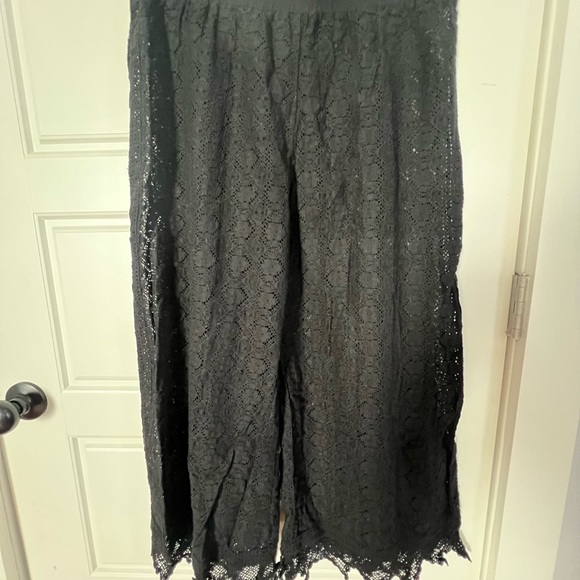 Anthropologie set - Picture 8 of 11